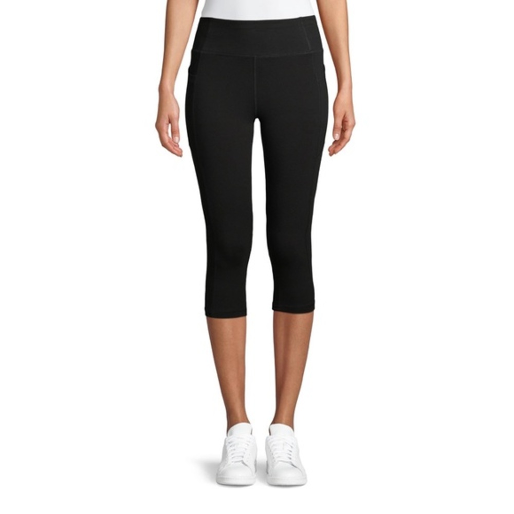 (11) Athletic Works Size M NWT with side pockets